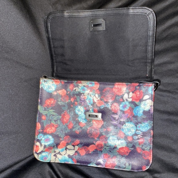 BCBG Crossbody Shoulder Bag - Picture 5 of 12